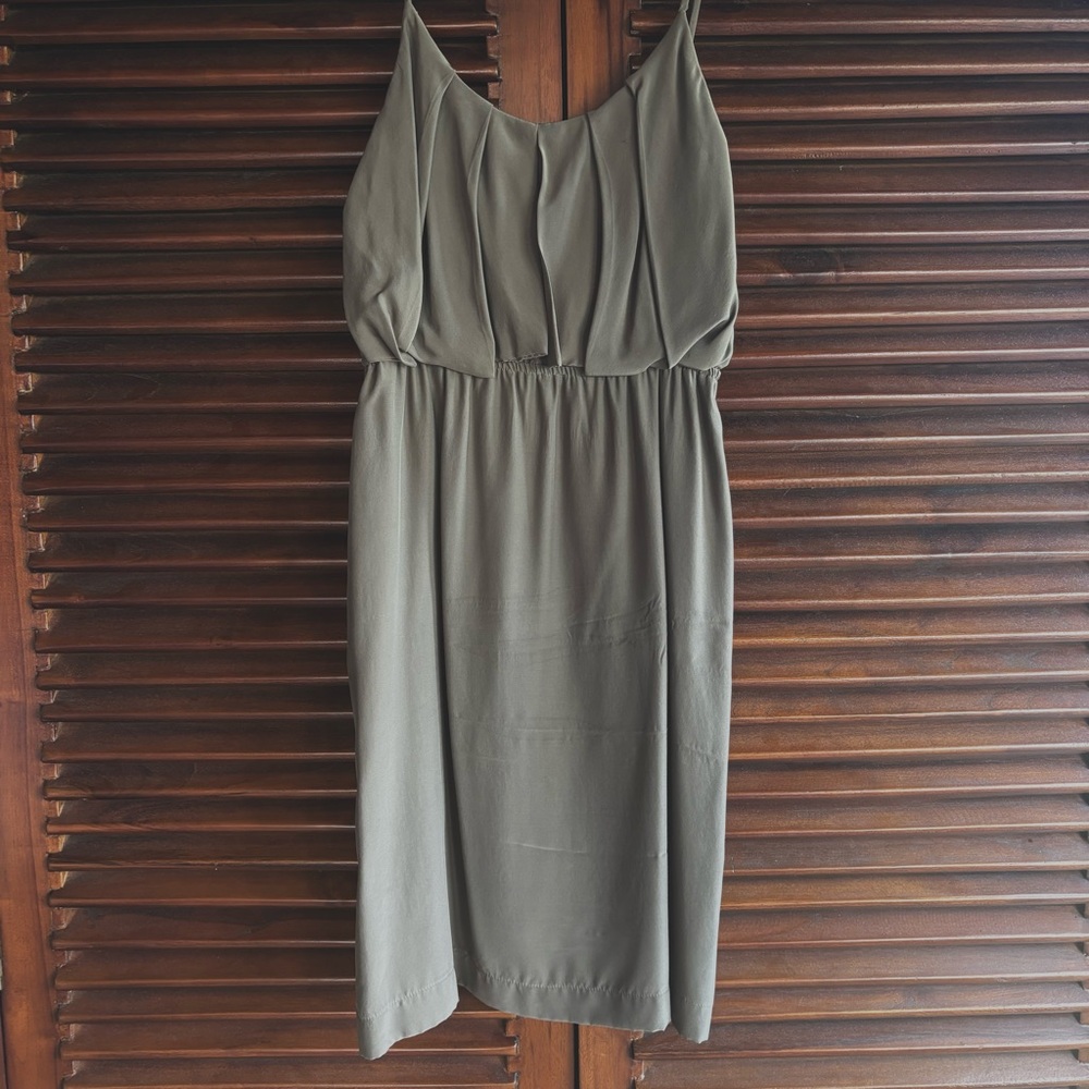Sublet XS mid length cocktail dress